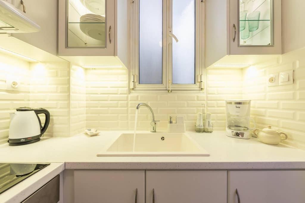New! Bright & Remodeled 1Bed Apt 2Min Walk To Acropolis Athen Exterior foto